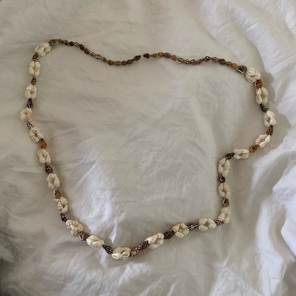 2 Hand Made Hawaïen Necklaces !! - Picture 6 of 7